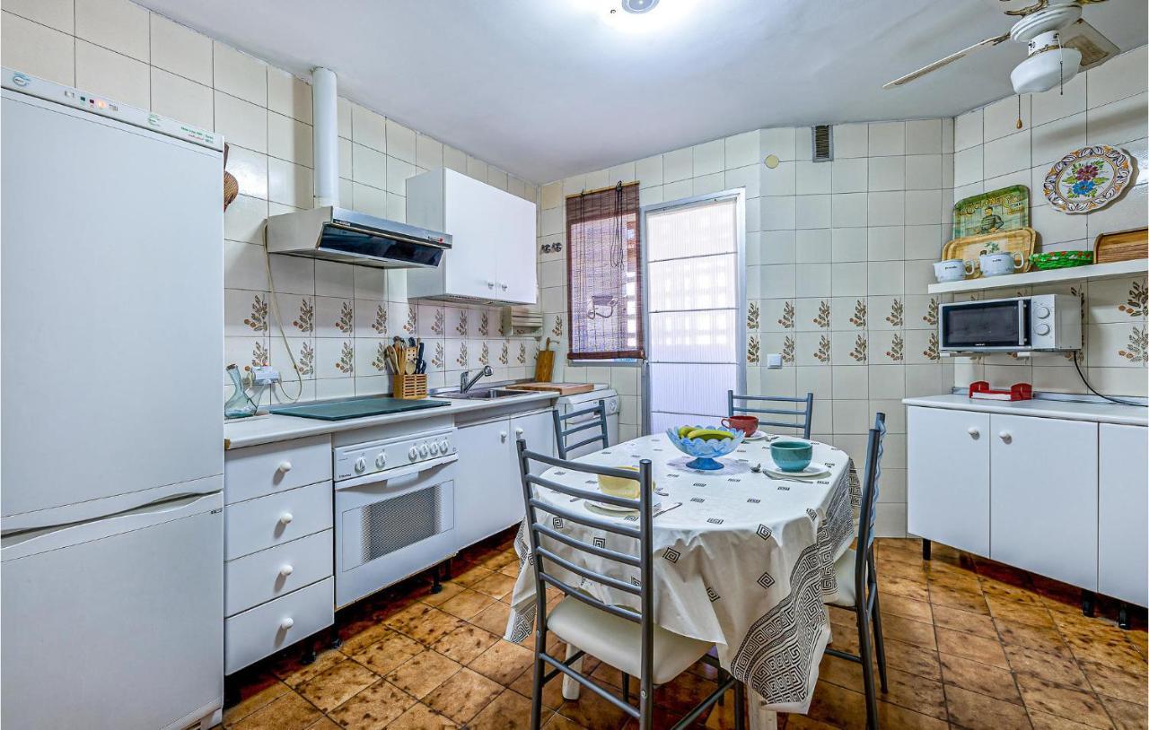 4 Bedroom Nice Apartment In Torremolinos Ngoại thất bức ảnh